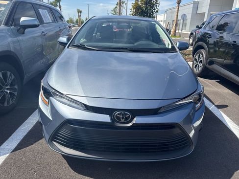 Used 2025 Toyota Corolla LE image 2