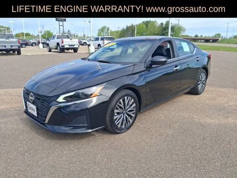 Used 2025 Nissan Altima 2.5 SV FWD image 4