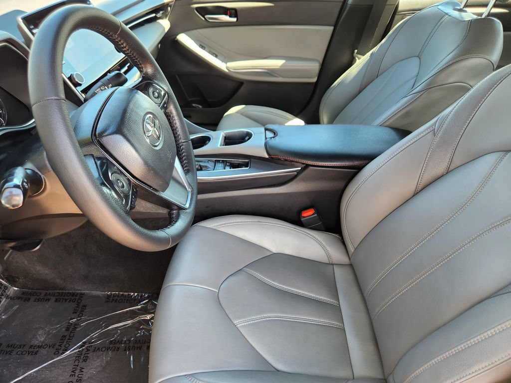 Used 2021 Toyota Avalon XLE w/ Carpet Mat Package (TMS) FWD image 4