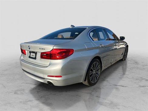 Used 2018 BMW 530i xDrive w/ Premium Package image 4
