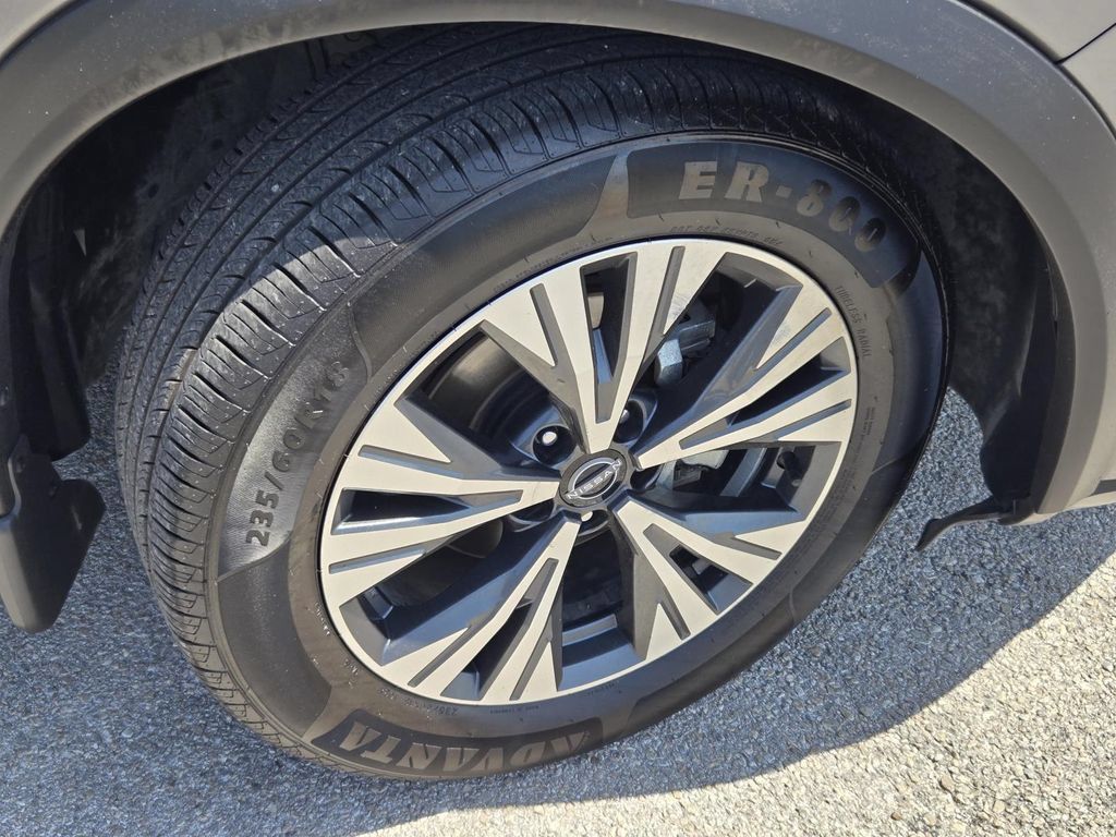 Certified 2023 Nissan Rogue SV FWD image 6