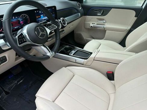Certified 2024 Mercedes-Benz GLB 250 4MATIC image 11