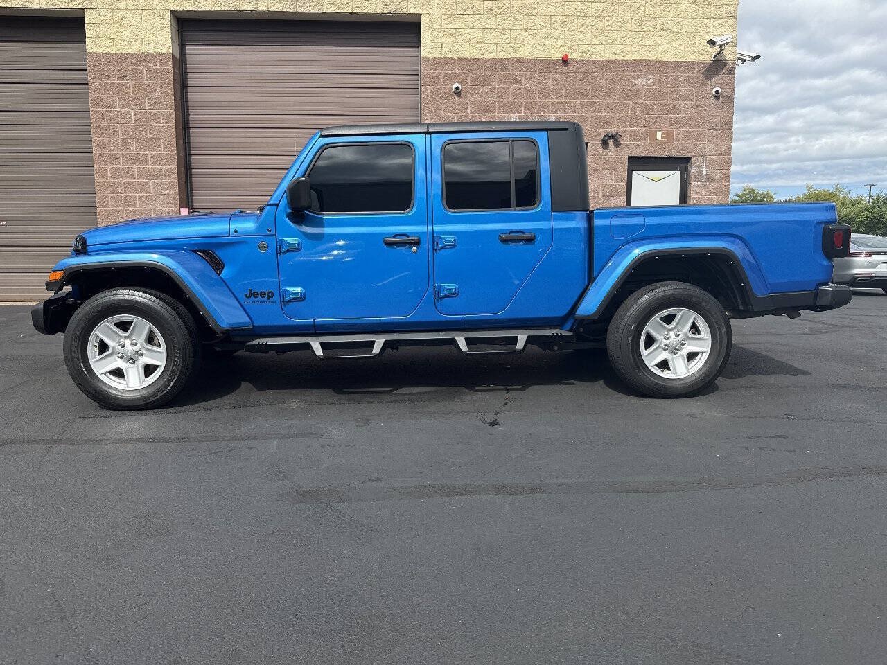 Used 2022 Jeep Gladiator Sport AWD/4WD image 21