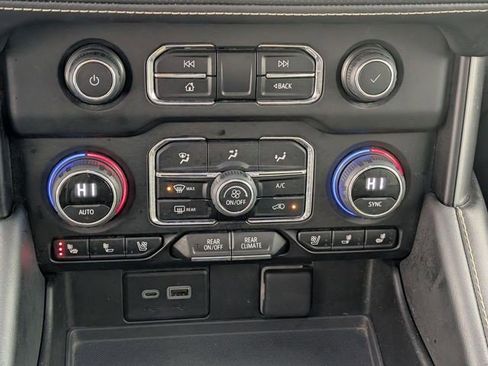 Certified 2023 Chevrolet Suburban Premier image 28