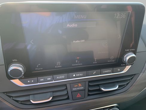 Used 2024 Nissan Altima 2.5 SV image 13