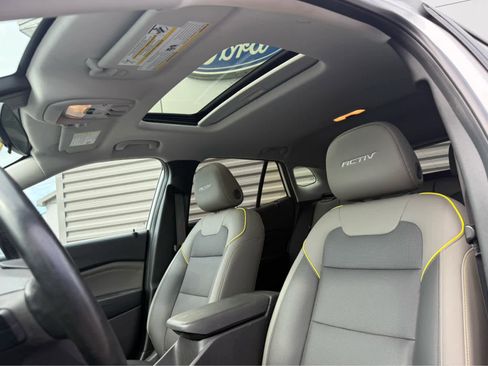 Used 2024 Chevrolet Trax ACTIV w/ Sunroof Package image 16