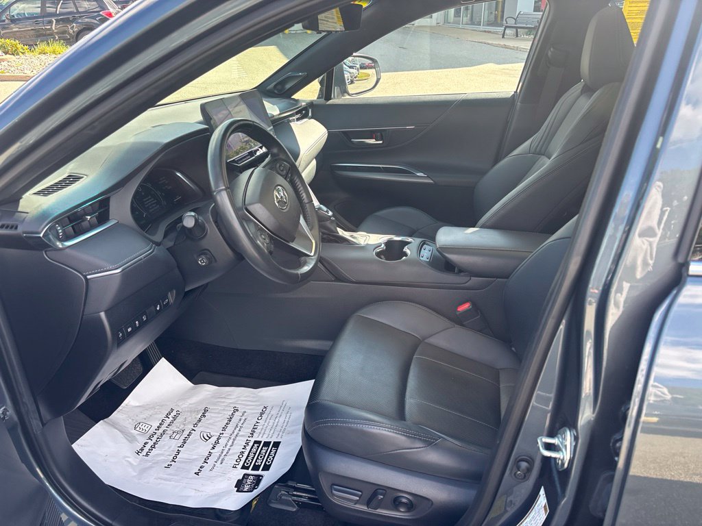 Used 2023 Toyota Venza Limited AWD/4WD image 7