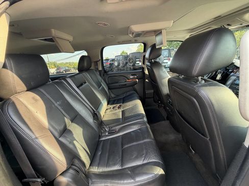 Used 2014 GMC Yukon XL SLT w/ SLT-2 Equipment Package RWD image 10