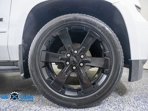 Used 2020 Chevrolet Tahoe Premier AWD/4WD image 45
