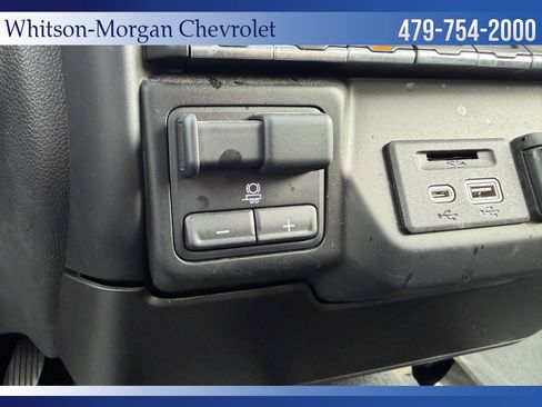 Used 2022 Chevrolet Silverado 1500 LT AWD/4WD image 23