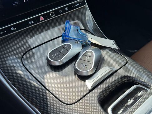Used 2024 Mercedes-Benz CLE 300 4MATIC Cabriolet image 36