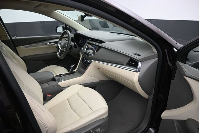 Used 2021 Cadillac XT5 Premium Luxury AWD/4WD image 32