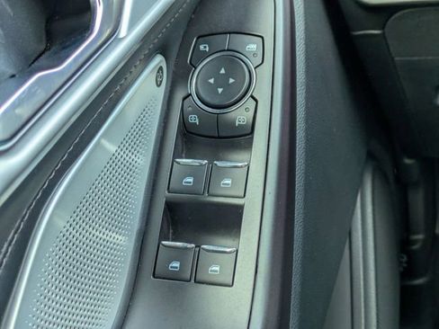 Used 2020 Ford Explorer Platinum w/ Premium Technology Package AWD/4WD image 27
