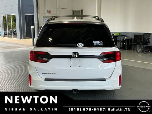 Used 2025 Honda Odyssey EX-L image 6