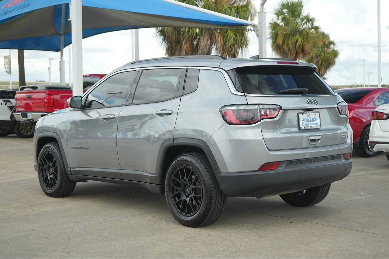 Used 2021 Jeep Compass Latitude w/ Convenience Group FWD image 4