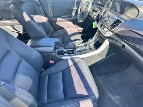 Used 2014 Honda Accord Sport image 9