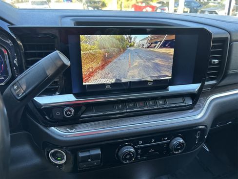 Used 2024 Chevrolet Silverado 2500 LT image 22