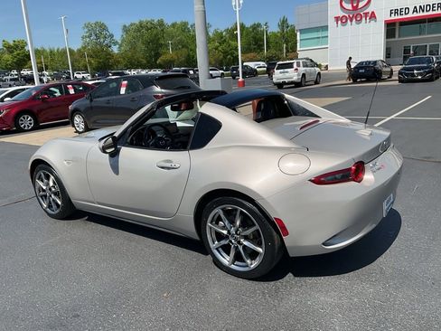 Used 2023 MAZDA MX-5 Miata Grand Touring RWD image 16