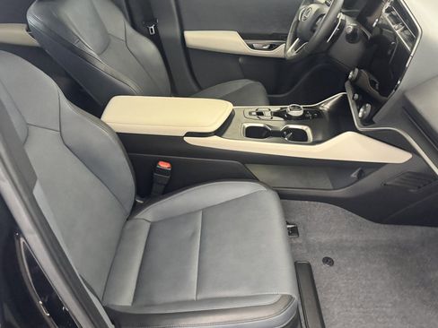 Used 2023 Lexus RZ 450e Premium w/ Technology Package image 10