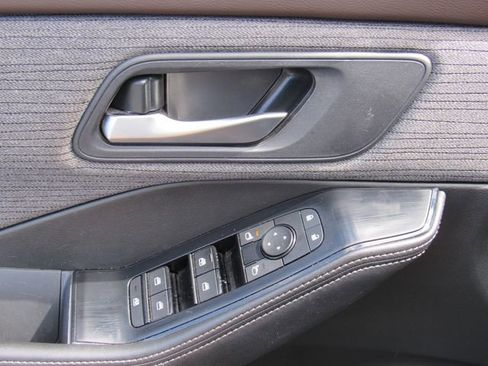 Certified 2023 Nissan Rogue SV AWD/4WD image 21