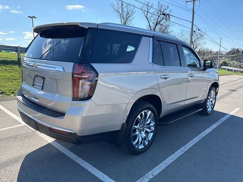 Used 2021 Chevrolet Tahoe LT w/ LT Signature Package AWD/4WD image 9