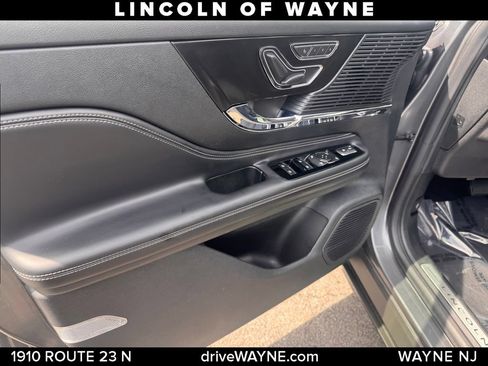 Certified 2022 Lincoln Corsair AWD w/ Premium Package image 12
