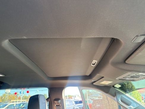 Used 2023 Chevrolet Silverado 2500 High Country w/ Technology Package image 14