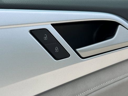 New 2025 Volkswagen Taos S image 22