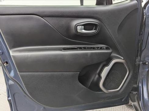 Used 2023 Jeep Renegade Latitude w/ Sun/Sound Group image 13