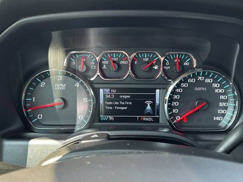 Used 2018 Chevrolet Silverado 1500 LT w/ All Star Edition AWD/4WD image 29