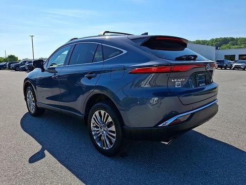 Certified 2023 Toyota Venza Limited AWD/4WD image 4