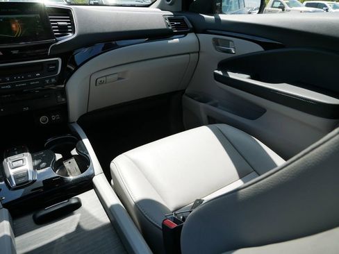 Used 2022 Honda Pilot Touring image 20