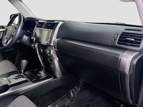 Certified 2024 Toyota 4Runner SR5 AWD/4WD image 30