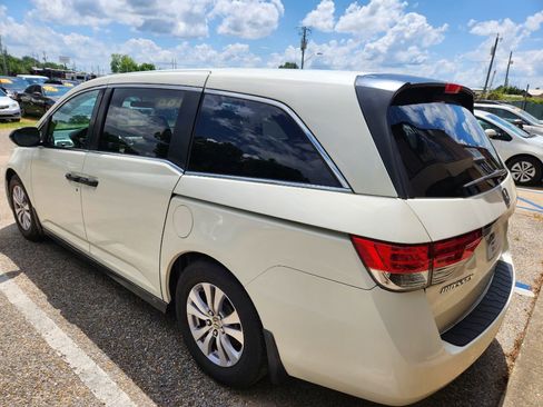 Used 2015 Honda Odyssey LX image 15