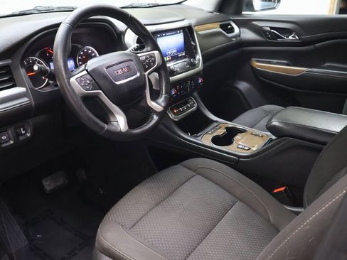 Used 2020 GMC Acadia SLE w/ Driver Convenience Package FWD image 19