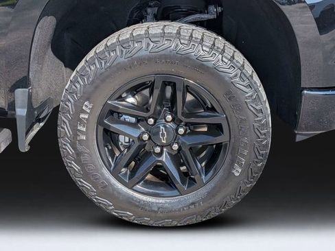 Used 2023 Chevrolet Silverado 1500 Custom Trail Boss AWD/4WD image 10