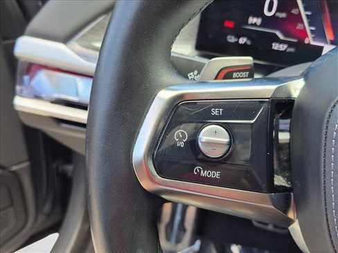 Used 2023 BMW i7 xDrive60 AWD/4WD image 9