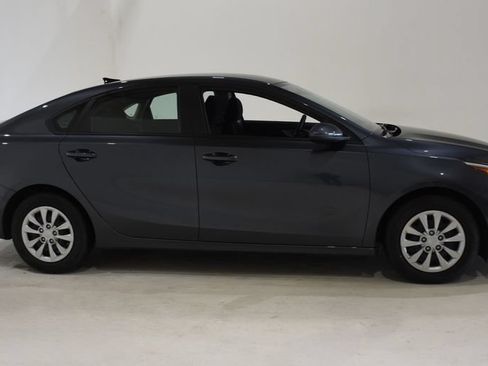 Used 2023 Kia Forte LX FWD image 3