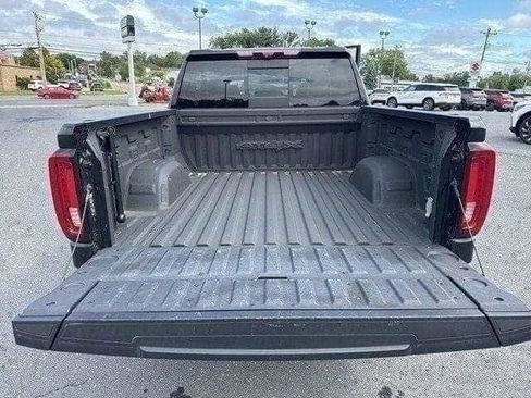 Used 2022 GMC Sierra 1500 AT4X image 18