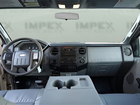 Used 2013 Ford F450 XL w/ Snow Plow Prep Pkg image 18