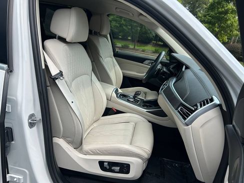 Used 2022 BMW X7 xDrive40i w/ Premium Package AWD/4WD image 59