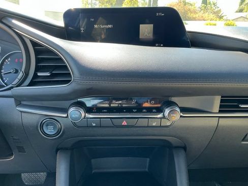 Used 2024 MAZDA MAZDA3 s FWD image 18