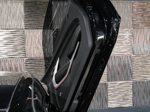 Used 2018 Chevrolet Camaro SS image 32