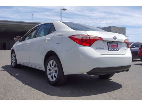Used 2018 Toyota Corolla LE FWD image 6