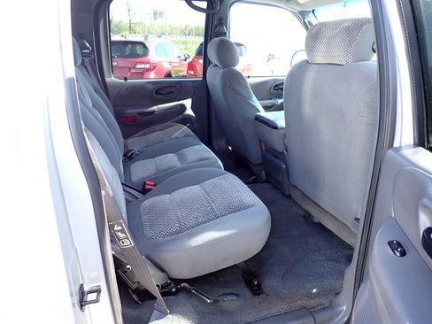 Used 2002 Ford F150 XLT AWD/4WD image 10