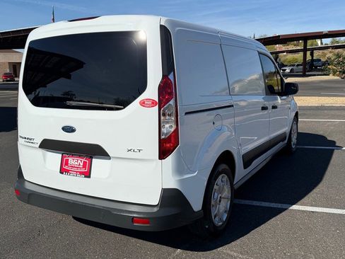 Used 2017 Ford Transit Connect XLT image 18