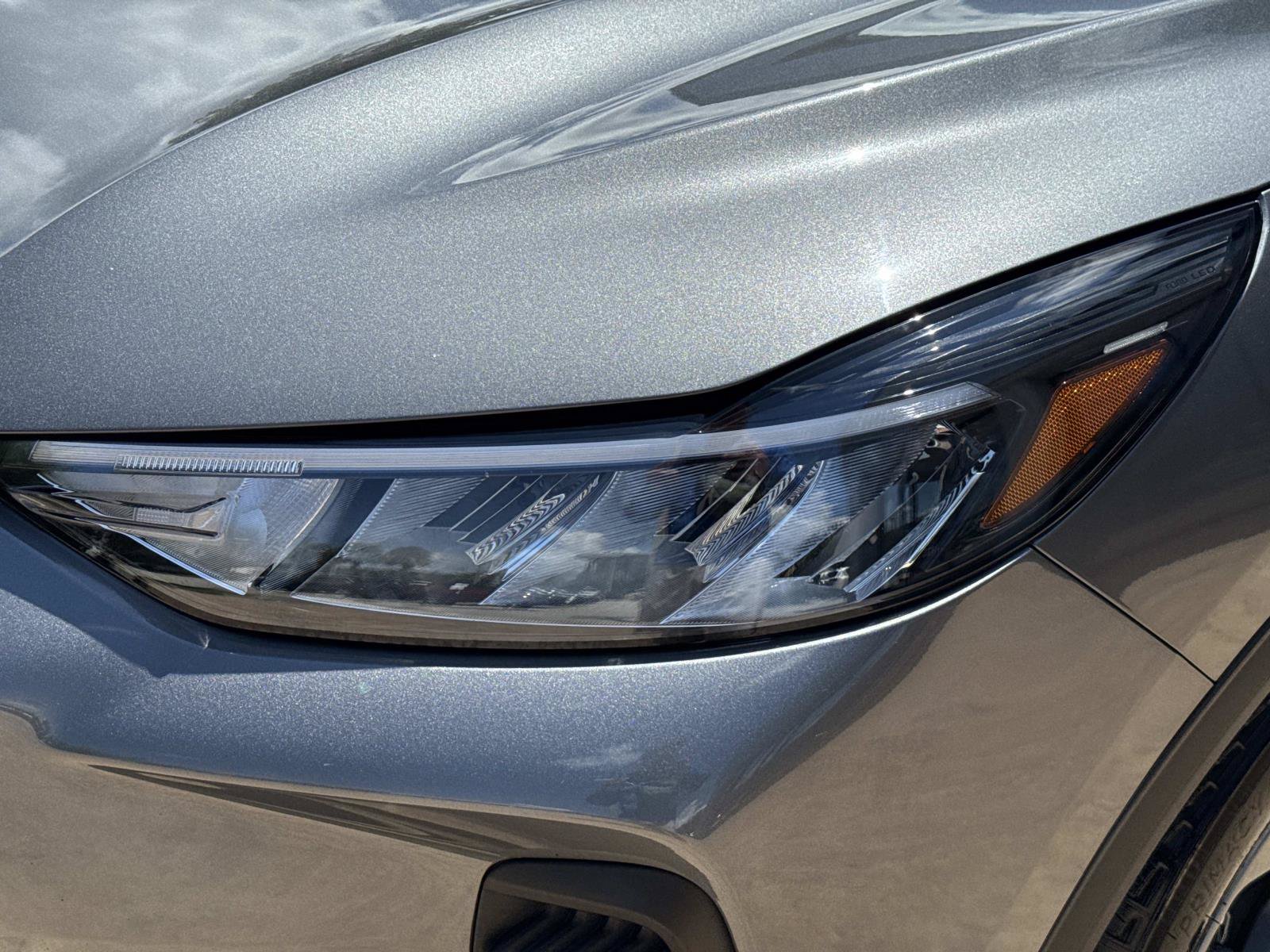 Used 2025 Ford Escape ST-Line FWD image 9