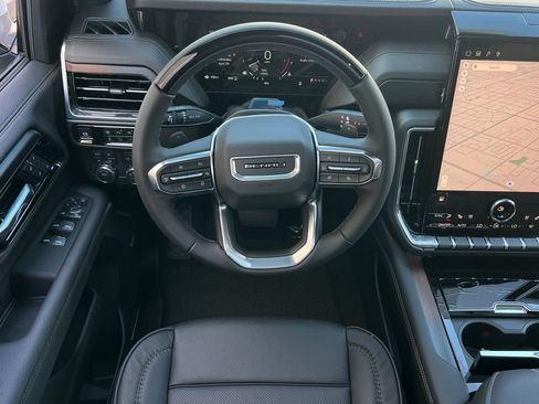 New 2026 GMC Yukon Denali w/ Denali Reserve Package AWD/4WD image 12