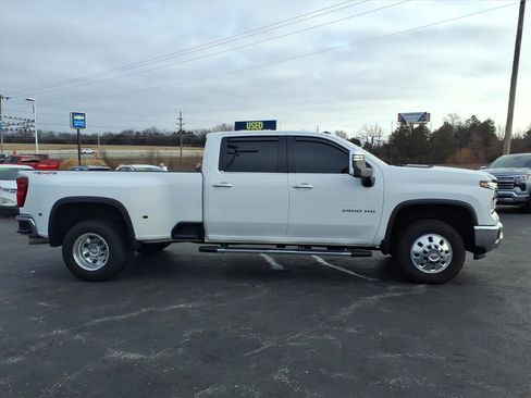 Used 2024 Chevrolet Silverado 3500 LTZ w/ LTZ Plus Package image 36