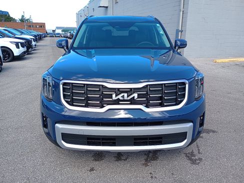 New 2025 Kia Telluride S image 3
